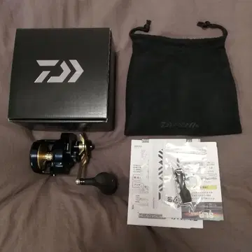 실전 미사용품!! DAIWA 22 SALTIGA 15H (우핸들)