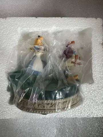 이상한 나라의 앨리스 피규어