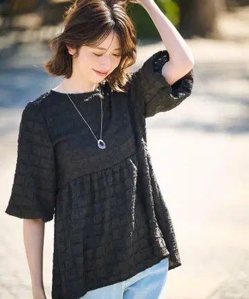 any SiS [ 워셔블 ] 와플 라이크 후크레 자카드 튜닉 블랙
