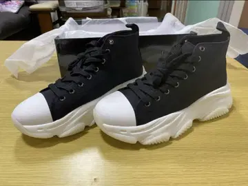 블랙 하이컷 스니커즈 베린다