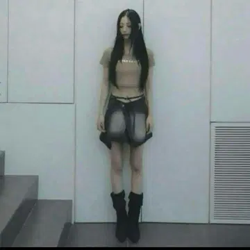melt the lady 티셔츠 상의