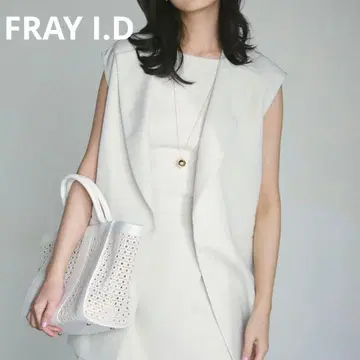 FRAY I.D 프레이아이디 백 벨트 디자인 박스 질레 베스트