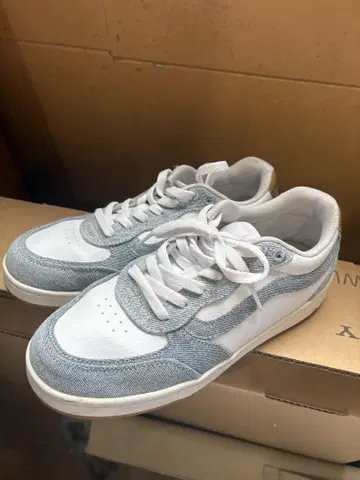 Vans 그레이/화이트 스니커즈