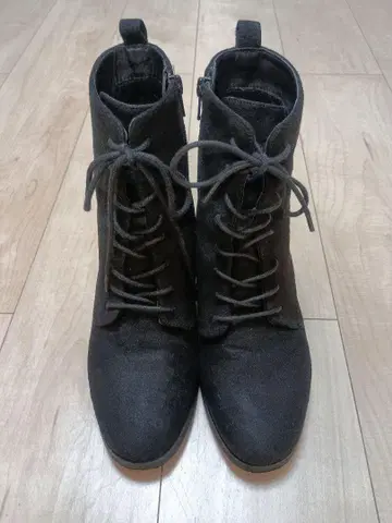 블랙 스웨이드 레이스업 부츠 M 사이즈 블랙
