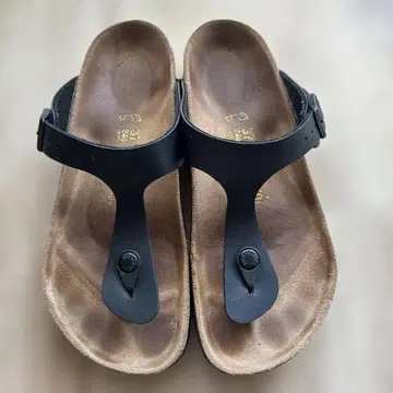 BIRKENSTOCK 블랙 플립플랍 37 사이즈