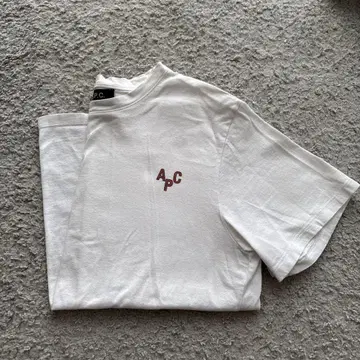 A.P.C. 화이트 로고 반팔 티셔츠