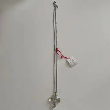 Baccarat 크리스탈 크로스 목걸이