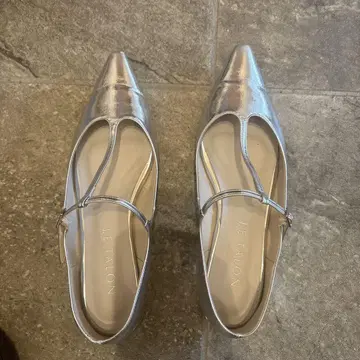 실버 스틸레토 플랫슈즈 25.5cm