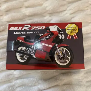 세계의 명차 시리즈 vol.42 레드바론 GSXR750