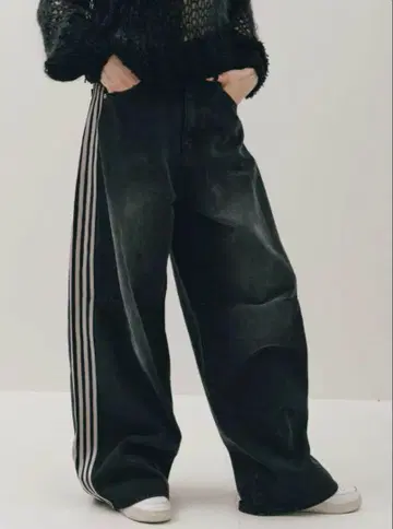 THETOE EMIRATES TRACK DENIM PANTS