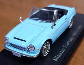 중고 자동차 모형 Nissan Fairlady 1600 오픈카