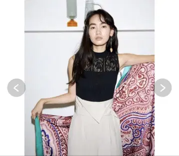 FRAY I.D 레이스 슬리브리스 상의 블랙