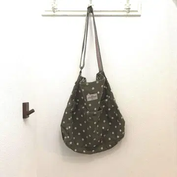 Cath Kidston 캐스키드슨 메신저 백 도트