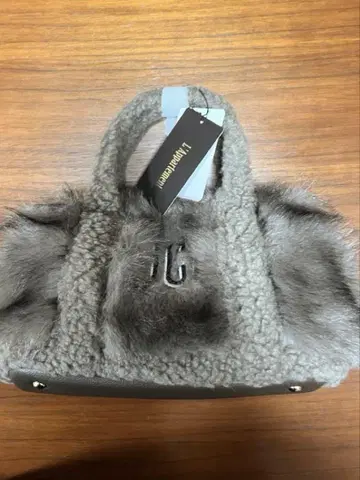 GOOD GRIEF! GCA EMB FAUX FUR PINT TOTE