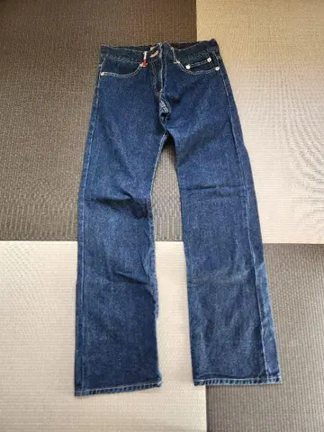 TOMMY JEANS