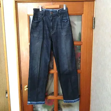 다크 블루 스트레이트 레그 데님