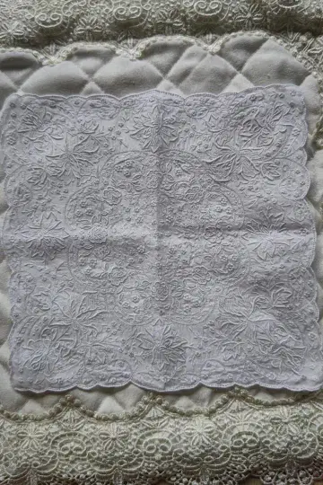 스와토우 손수건 화이트 (USED)