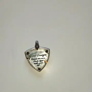 Deal Design 쉴드형 펜던트 탑 925 실버 브라스