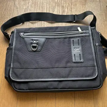 Lee 블랙 숄더백