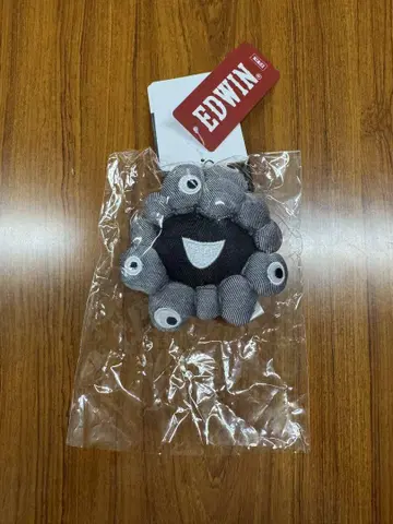 완판템 EDWIN 먝먝 페이스 마스코트 데님 카라비너 블랙