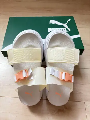 [ 새상품급 중고 ] PUMA 샌들