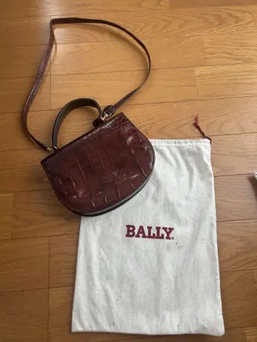 BALLY 크로커다일풍 숄더백