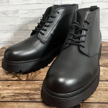 [ 28.0cm ] ZARA 자라 처카 부츠 트랙솔 블랙 통굽