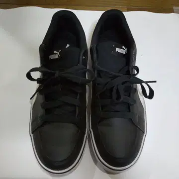 PUMA 블랙 스니커즈 SOF 모델