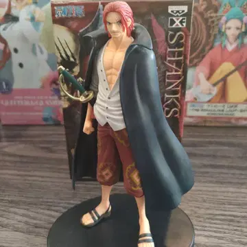 ONE PIECE 샹크스 DX 피규어