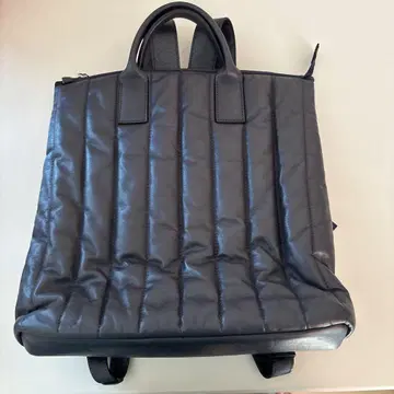 블랙 퀼팅 백팩