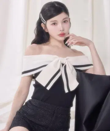 다리치 Darich 빅 리본 오프숄 니트 탑 BLK