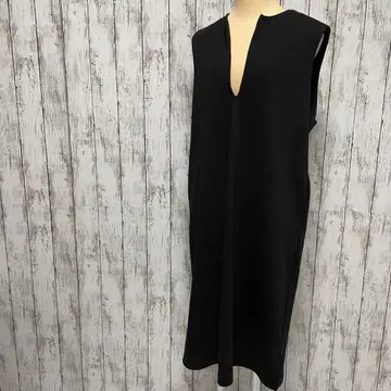 [새상품급] UNITED ARROWS 유나이티드 애로우즈 블랙 원피스