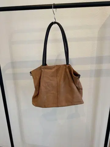 브라운 가죽 토트백