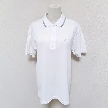 메르세데스 벤츠 새상품급 반팔 피케 셔츠 상의 원포인트 자수 화이트
