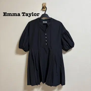 Emma Taylor 펄 버튼 사이드 플리츠 블라우스 에마 테일러