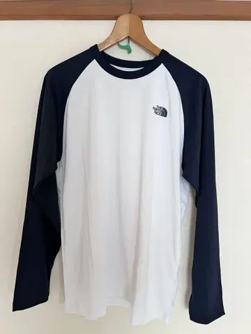 THE NORTH FACE 긴팔 티셔츠 화이트/네이비