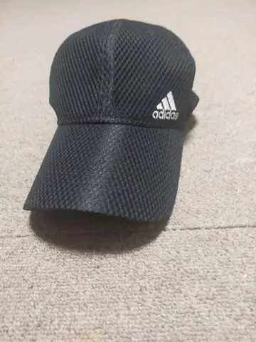 adidas 메쉬 블랙 캡