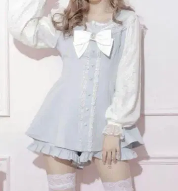 노에미 NOEMIE 셋업 스카이블루 양산형 지뢰계 M 사이즈 긴팔
