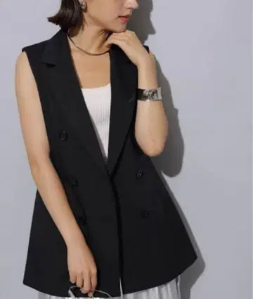 테일러 페플럼 베스트 M 새상품급