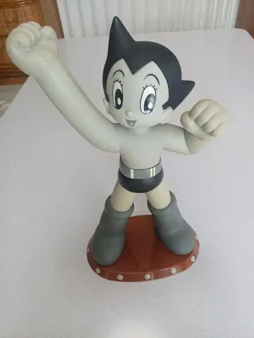아톰 피규어 약 30cm