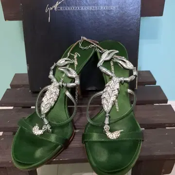 Giuseppe Zanotti 그린 샌들 박스 포함