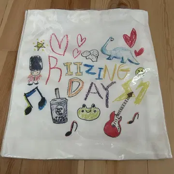 [미개봉 새상품] RIIZE 라이즈 토트백 홀츠