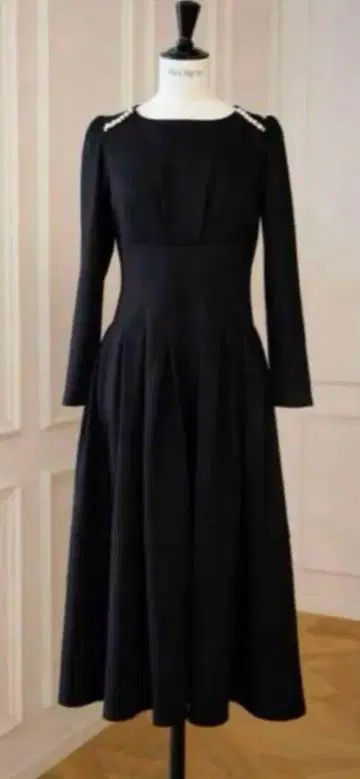 herlipto Marylebone Pearl Midi Dress