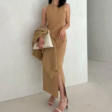 택 달린 새 상품 아뉴앙스 하이게이지 니트 핏 원피스 베이지 (현행)