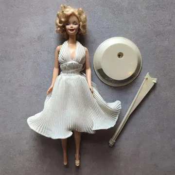 Barbie 바비 마텔 마릴린 몬로 7년 만의 외출