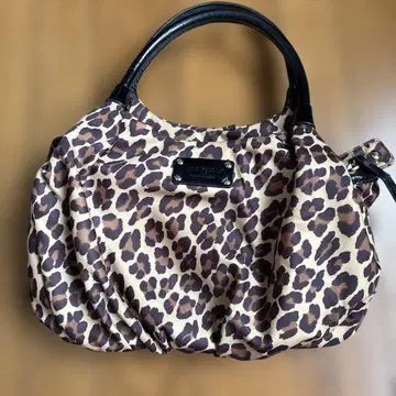 kate spade 레오파드 무늬 핸드백