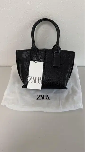 ZARA 블랙 핸드백 크로커다일 스타일