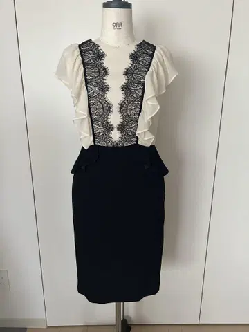 쉽스/프릴 레이스/슬리브리스/원피스/36