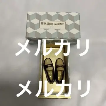 세바스찬 고다르 페브 페 J.M. Weston 콜라보