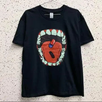 AKIRA pill 티셔츠 블랙 아키라